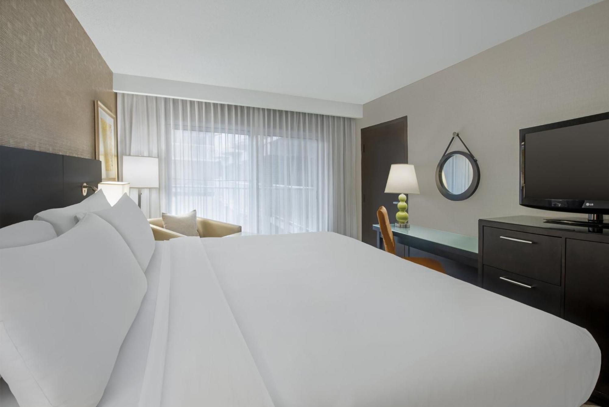 Crowne Plaza Kitchener-Waterloo, An Ihg Hotel Екстер'єр фото