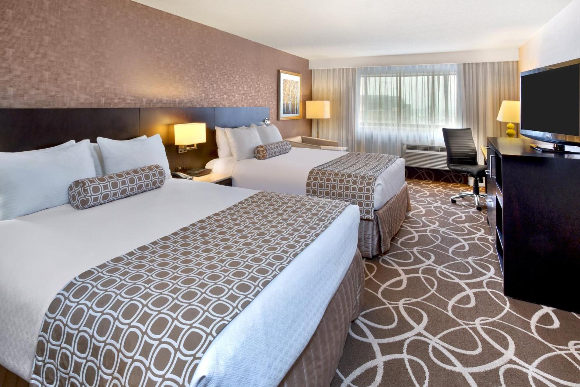 Crowne Plaza Kitchener-Waterloo, An Ihg Hotel Екстер'єр фото